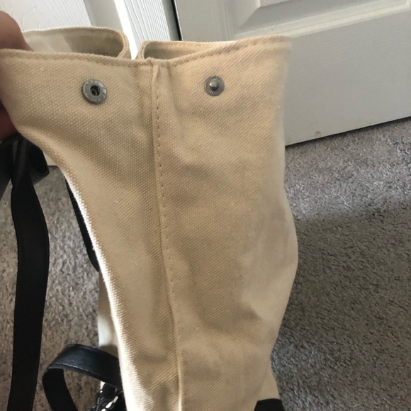 Canvas Backpack - Picture 7 of 7